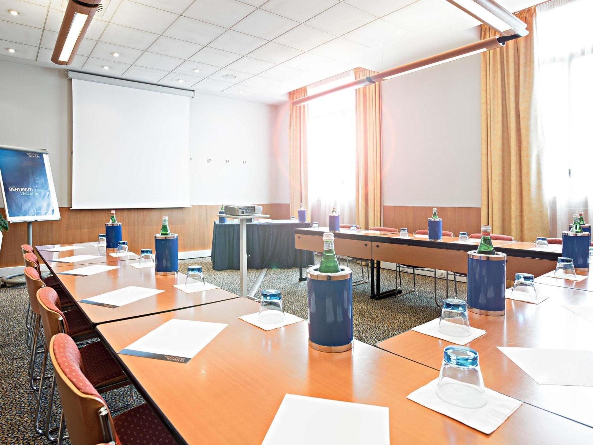 Novotel Torino Corso Giulio Cesare Bagian luar foto