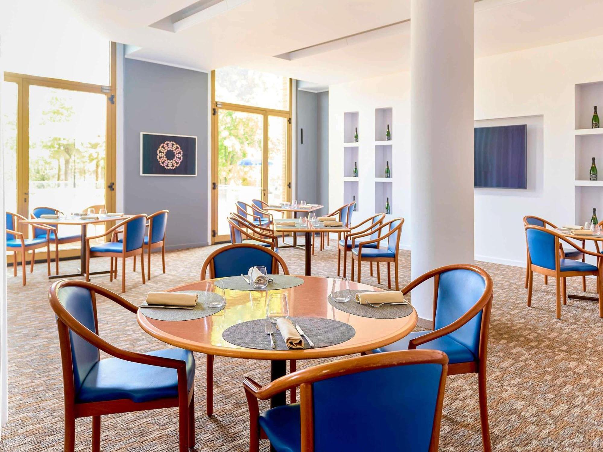 Novotel Torino Corso Giulio Cesare Bagian luar foto